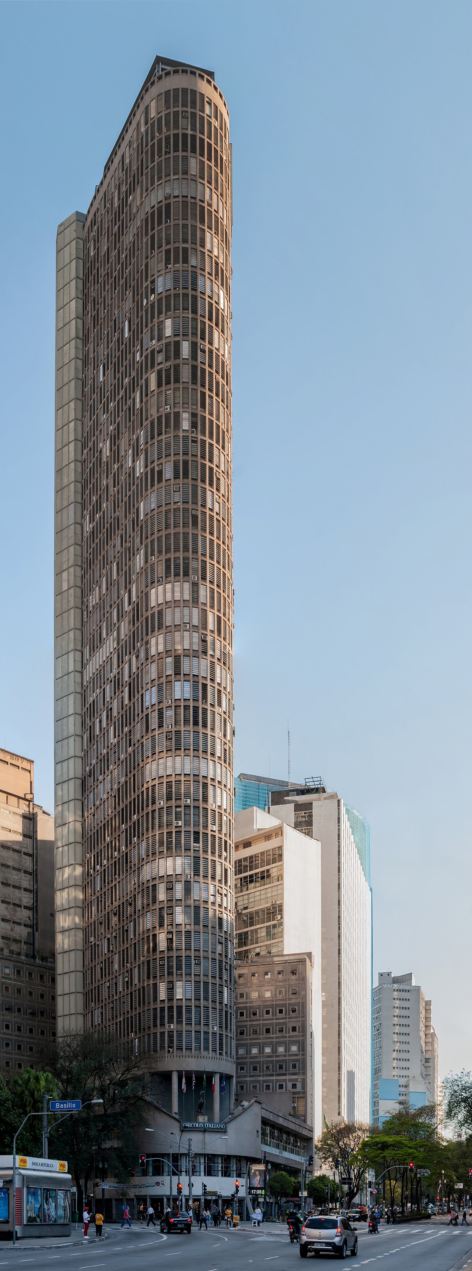 Fachada do Edifício Itália, um dos prédios mais altos de São Paulo