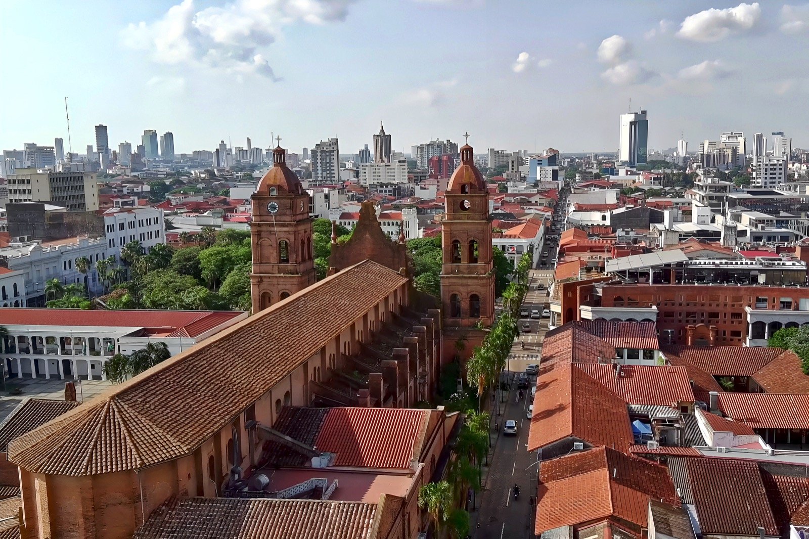Vista aérea do centro histórico de Santa Cruz de la Sierra, na Bolívia