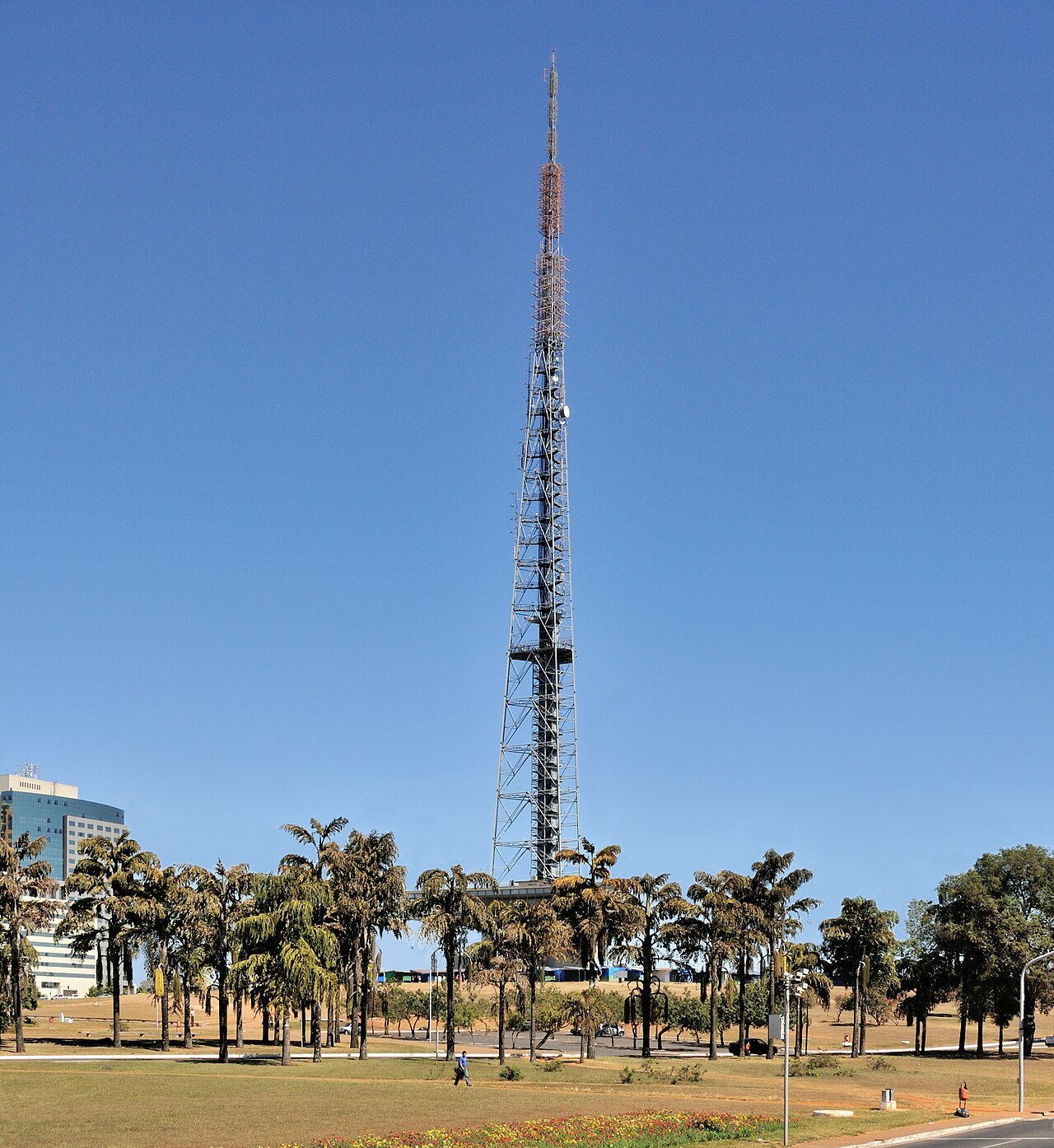 Torre de TV de Brasília vista do Eixo Monumental
