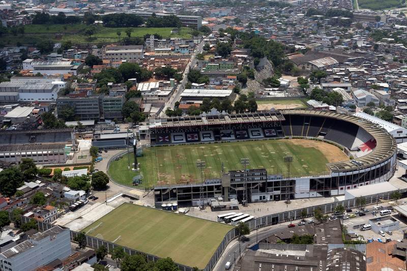 Vista aérea do Estádio de São Januário, em São Cristóvão, no Rio de Janeiro, sob luz de dia